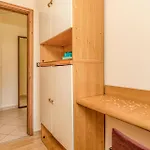 דירה 1 Bedroom Lovely In