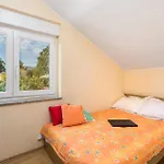 דירה 1 Bedroom Lovely In *