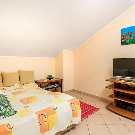 1 Bedroom Lovely In Abbázia