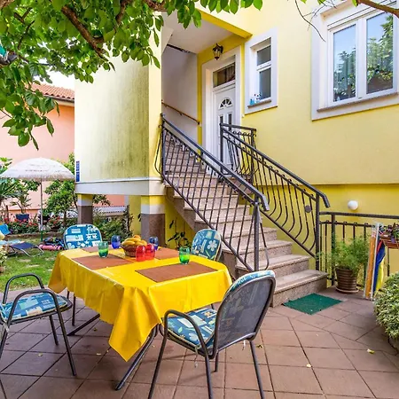 Apartman 1 Bedroom Lovely In Abbázia