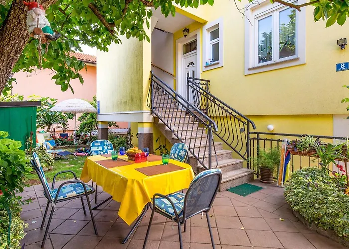 Lägenhet 1 Bedroom Lovely In Opatija